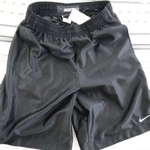Nike, Basketball Shorts, Black, Men's size Medium, 10” inseam, Dri-Fit, NWT